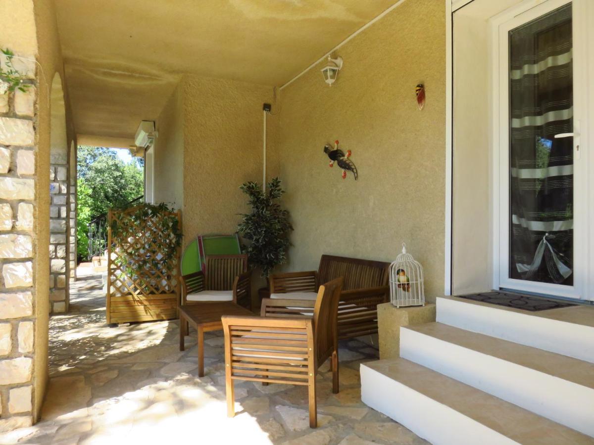 Le Mas Des Cigales Nimes Exterior photo