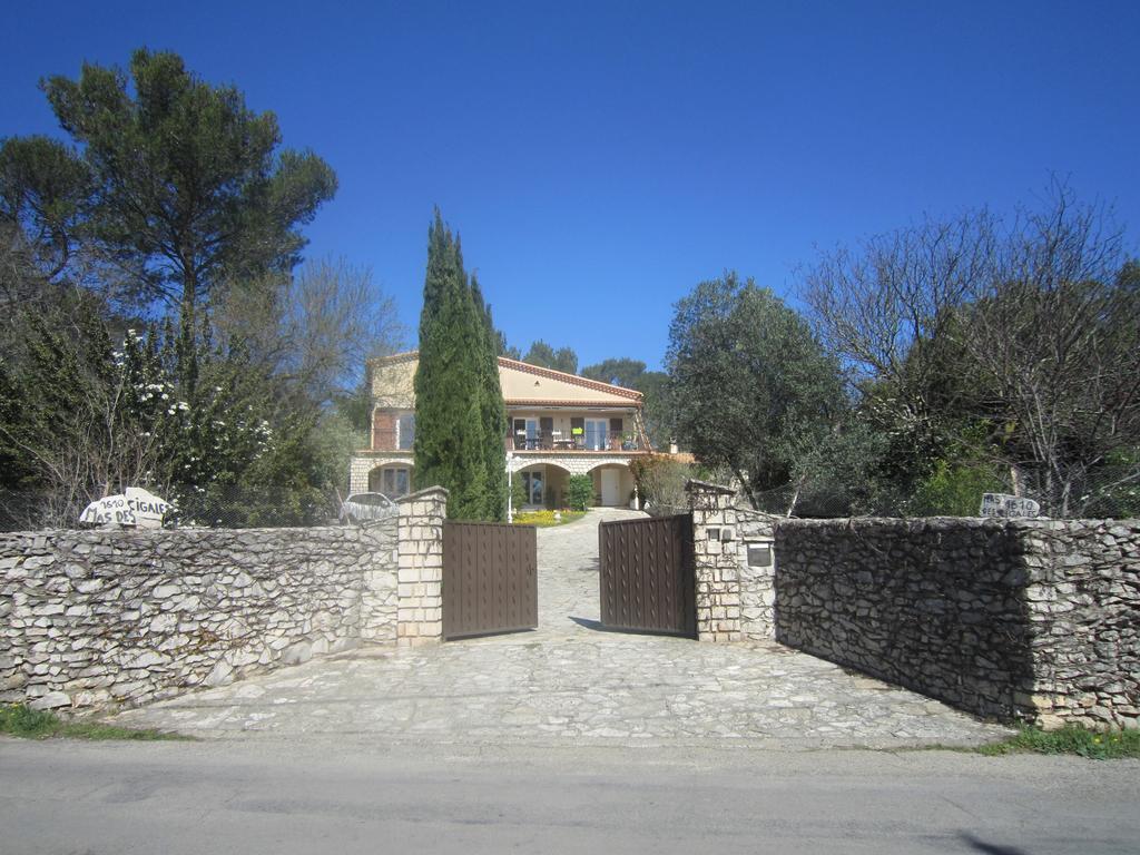 Le Mas Des Cigales Nimes Exterior photo